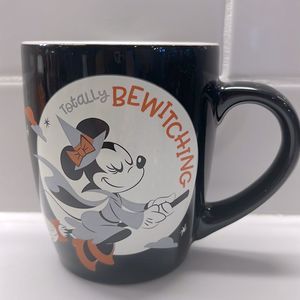 Disney Halloween Witch Minnie Mouse "Totally Bewitching "Mug 25oz.!